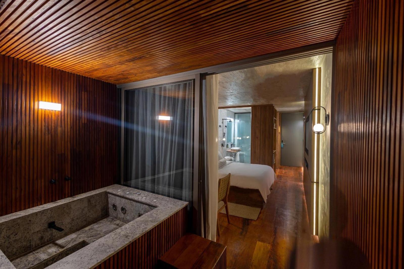 Duke Beach Hotel Маресиас Екстериор снимка