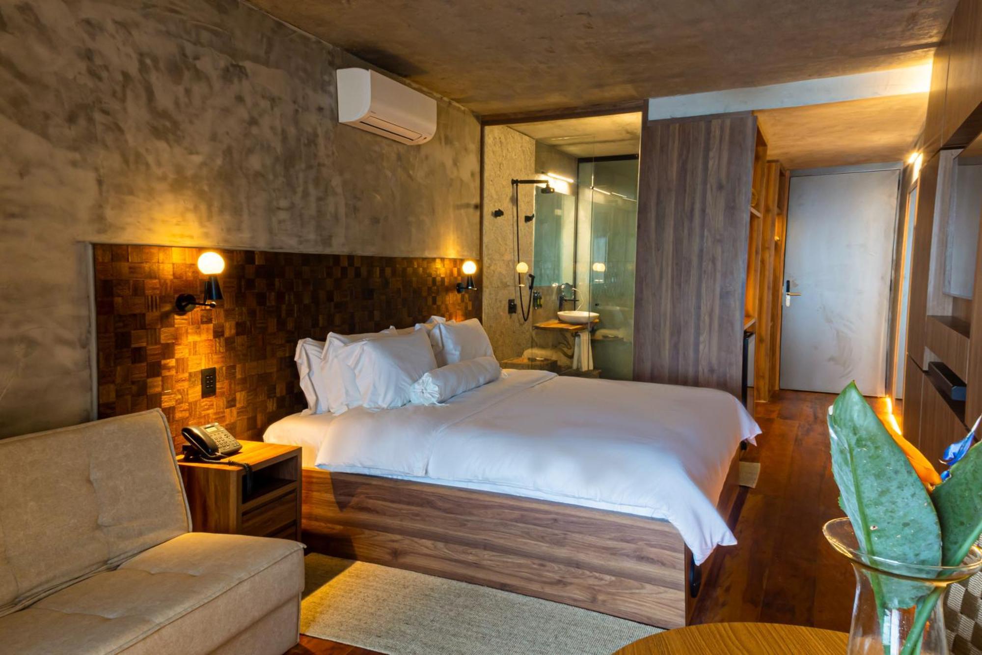 Duke Beach Hotel Маресиас Екстериор снимка