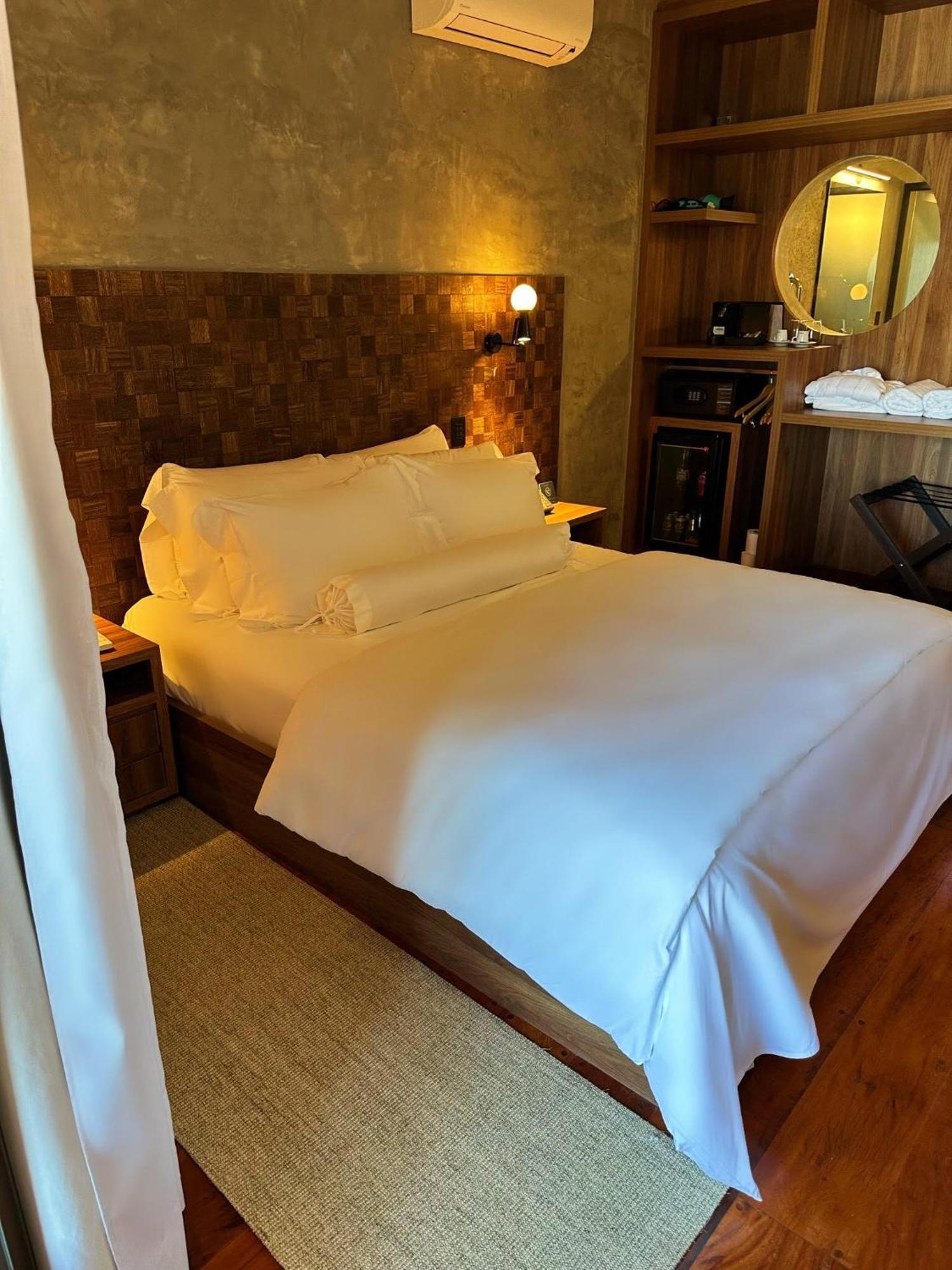 Duke Beach Hotel Маресиас Екстериор снимка