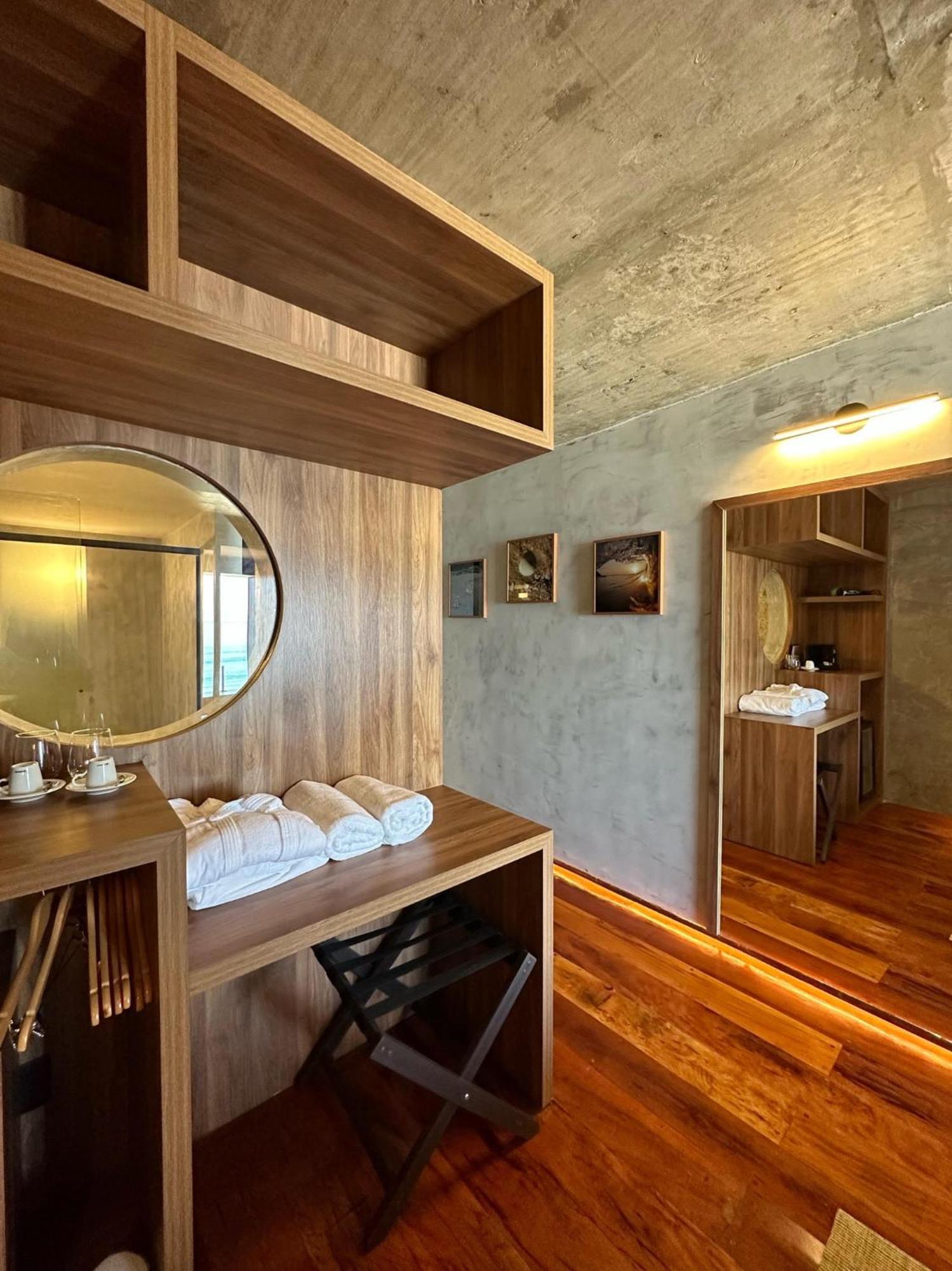 Duke Beach Hotel Маресиас Екстериор снимка