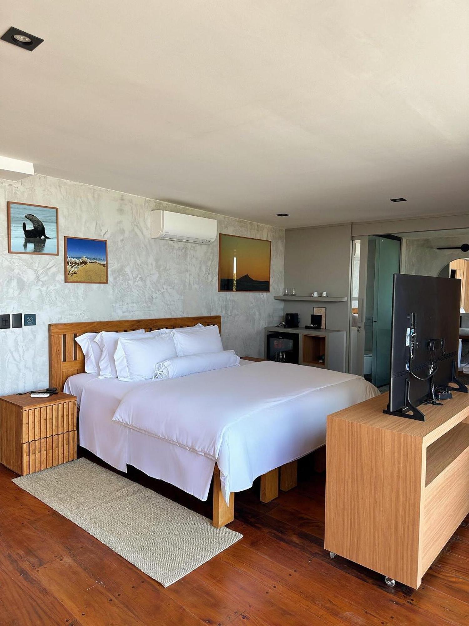 Duke Beach Hotel Маресиас Екстериор снимка